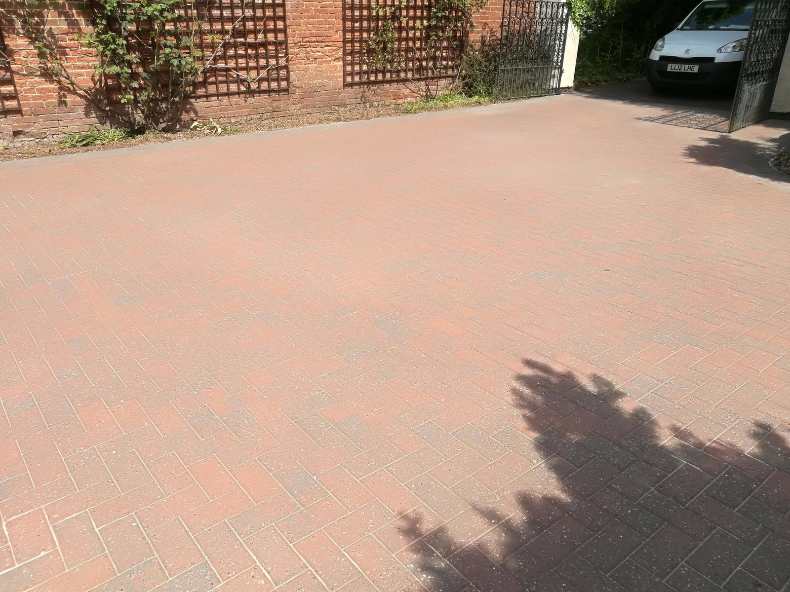 Block-paved driveway cleaned and re-sanded by RMS in Radcliffe-on-Trent